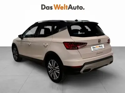 Usado Seat Arona Xperience 115 CV (84 kW) 2025 Blanco SUV