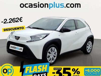 Usado Toyota Aygo Play 72 CV (52 kW) 2023 Blanco Utilitario