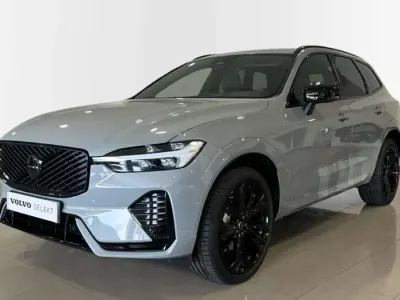 Usado Volvo XC60 Plus 252 CV (185 kW) 2025 Gris SUV