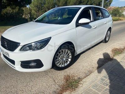 Usado Peugeot 308 SW Active 100 CV (73 kW) 2017 Blanco Familiar