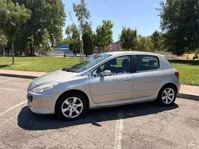 Usado Peugeot 307 110 CV (80 kW) 2007 Gris / plata Berlina