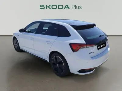 Usado Skoda Scala Monte Carlo 115 CV (84 kW) 2025 Blanco Utilitario