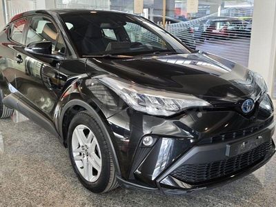 Usado Toyota C-HR Active 122 CV (89 kW) 2023 Violeta / lila SUV