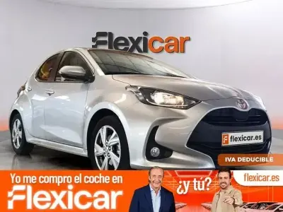 Usado Toyota Yaris Active 116 CV (85 kW) 2025 Gris Utilitario