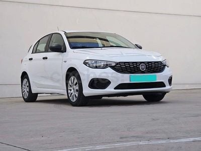 Używany Fiat Tipo Easy 95 KM (69 kW) 2018 Biały Sedan/Limuzyna