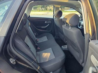 Usado Seat Ibiza Reference 100 CV (73 kW) 2007 Negro Utilitario