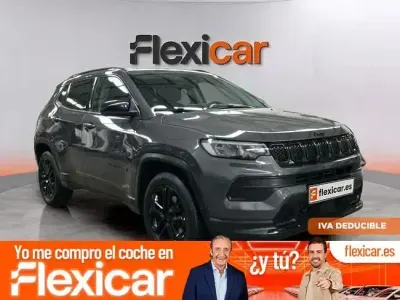 Usado Jeep Compass Night Eagle 130 CV (95 kW) 2022 Gris SUV