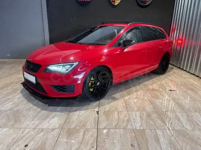 Usado Seat Leon CUPRA 290 CV (213 kW) 2016 Rojo Familiar