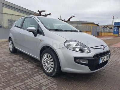 Usado Fiat Punto Evo Life 69 CV (50 kW) 2012 Gris / plata Utilitario