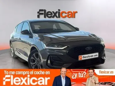 Usado Ford Focus ST-Line 125 CV (91 kW) 2022 Gris Berlina