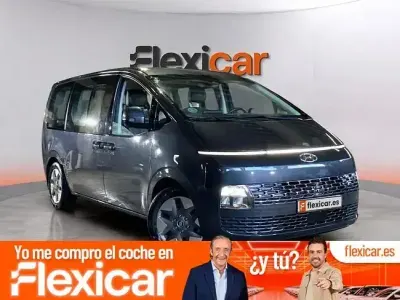 Usado Hyundai Staria 177 CV (130 kW) 2023 Azul Monovolumen