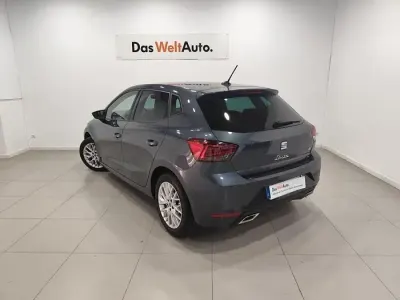 Usado Seat Ibiza FR 116 CV (85 kW) 2025 Gris Utilitario
