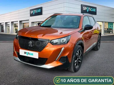 Usado Peugeot 2008 Allure 100 CV (73 kW) 2022 Naranja SUV