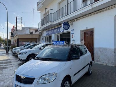 Usado Skoda Fabia 60 CV (44 kW) 2010 Blanco Berlina