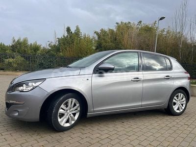 Gris / plata Usado 2016 Peugeot 308 Style Berlina | 8900 € (Precio justo)