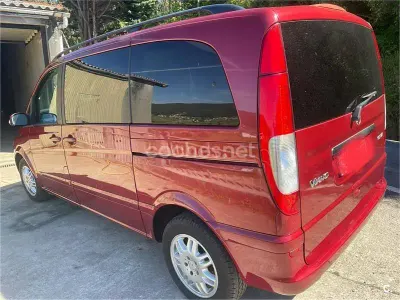 Usado Mercedes Viano 116 CV (85 kW) 2007 Granate Monovolumen