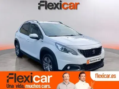 Usado Peugeot 2008 Active 100 CV (73 kW) 2019 Blanco SUV