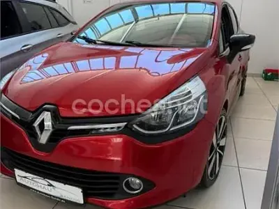 Usado Renault Clio IV Expression 90 CV (66 kW) 2014 Rojo Berlina