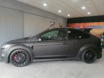 Usado Ford Focus RS 350 CV (257 kW) 2010 Negro Berlina