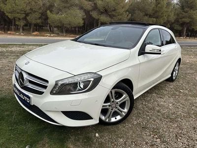 Usado Mercedes A180 Urban 109 CV (80 kW) 2014 Blanco Utilitario