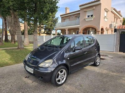 Usado Mercedes A170 Elegance 90 CV (66 kW) 2001 Gris / plata Monovolumen