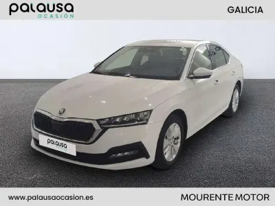 Usado Skoda Octavia Ambition 116 CV (85 kW) 2023 Blanco Utilitario