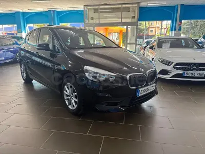 Usado BMW 218 Comfort Edition 140 CV (102 kW) 2018 Negro Familiar
