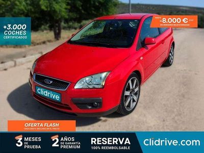 Usado Ford Focus Titanium 136 CV (100 kW) 2005 Rojo Utilitario