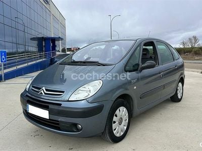 Usado Citroën Xsara Picasso Exclusive 110 CV (80 kW) 2007 Gris / plata Monovolumen