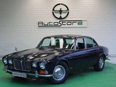 Usado Jaguar XJ6 Sovereign 204 CV (150 kW) 1972 Azul Berlina