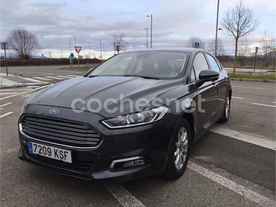 Gris / plata Usado 2018 Ford Mondeo Vignale Berlina | 10.800 € (Precio justo)