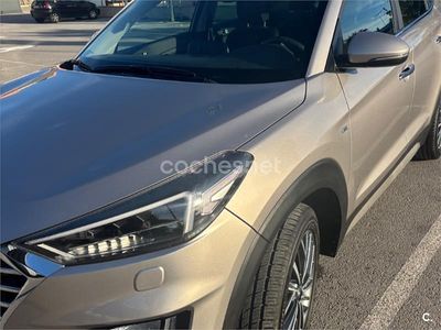 Usado Hyundai Tucson 116 CV (85 kW) 2019 Gris / plata SUV