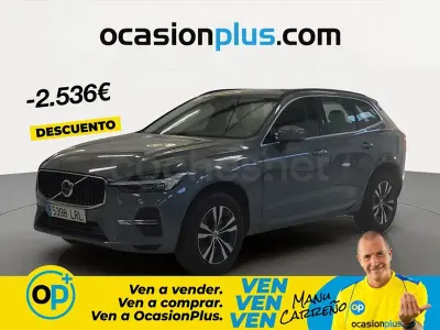 Usado Volvo XC60 Momentum 197 CV (144 kW) 2021 Gris / plata SUV
