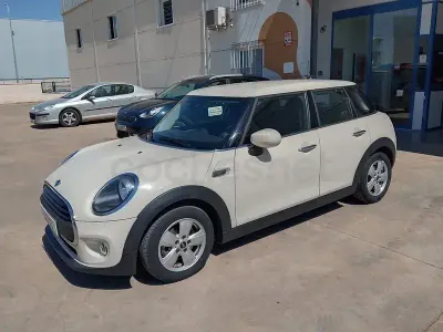 Usado Mini ONE 102 CV (75 kW) 2020 Blanco Utilitario