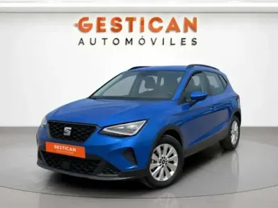 Usado Seat Arona Style 110 CV (80 kW) 2023 Azul SUV