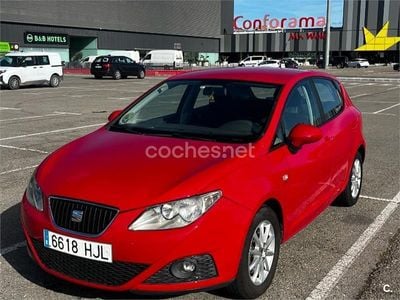 Usado Seat Ibiza Style 105 CV (77 kW) 2012 Rojo Berlina