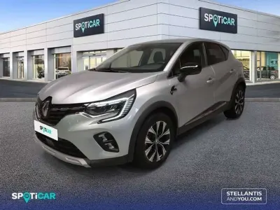 Usado Renault Captur Techno 162 CV (119 kW) 2022 Gris SUV