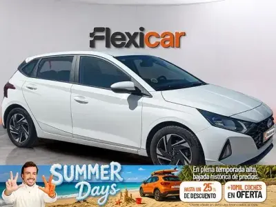 Usado Hyundai i20 100 CV (73 kW) 2021 Blanco Utilitario