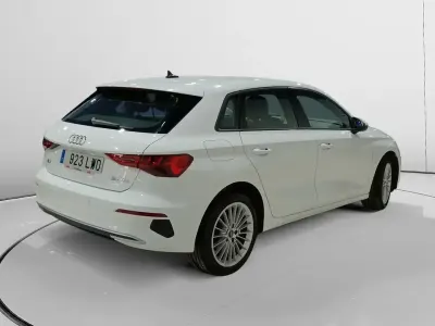 Używany Audi A3 Advanced 116 KM (85 kW) 2022 Biały Sedan/Limuzyna