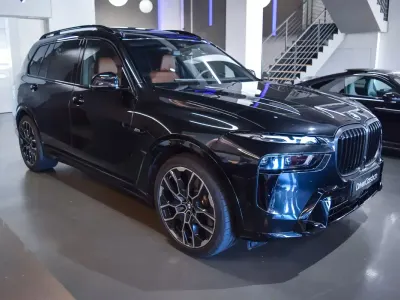 Usado BMW X7 Comfort Edition 352 CV (258 kW) 2025 Negro SUV