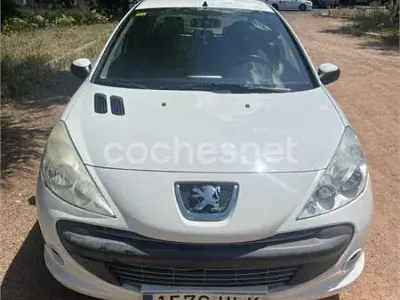 Usado Peugeot 206+ 60 CV (44 kW) 2012 Blanco Utilitario