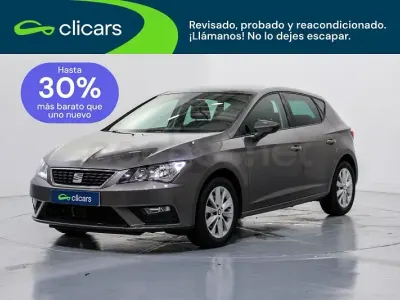 Usado Seat Leon Style 110 CV (80 kW) 2017 Blanco Berlina