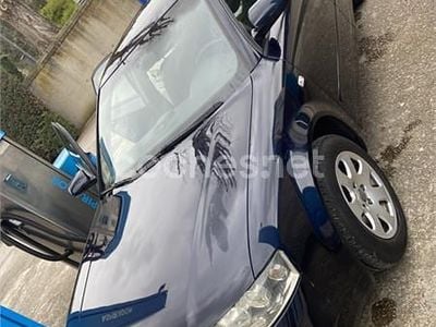 Usado Audi A4 130 CV (95 kW) 2002 Azul Berlina