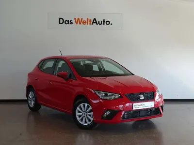 Usado Seat Ibiza Style 110 CV (80 kW) 2022 Rojo Utilitario