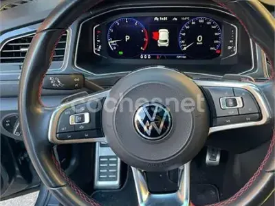 Usado VW T-Roc Sportline 150 CV (110 kW) 2021 Gris / plata SUV