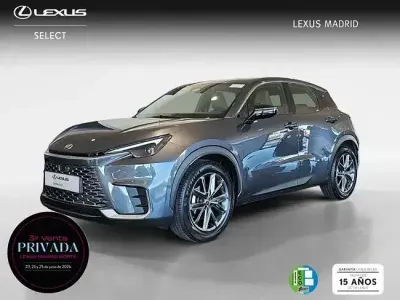 Usado Lexus LBX 136 CV (100 kW) 2025 Gris SUV