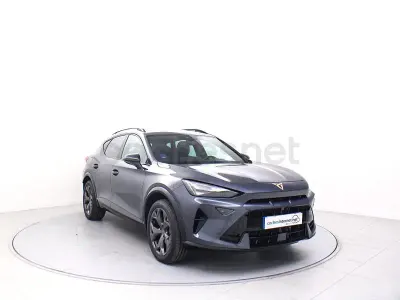 Usado Cupra Formentor 204 CV (150 kW) 2024 Gris / plata SUV