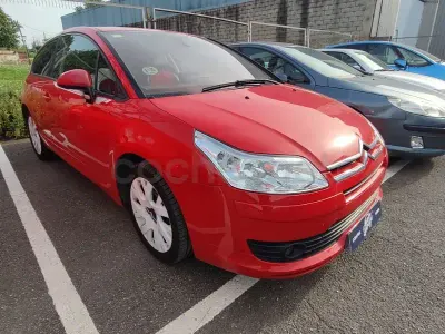 Usado Citroën C4 110 CV (80 kW) 2008 Rojo Berlina