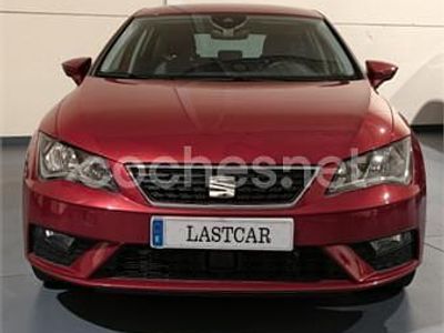 Usado Seat Leon Style 115 CV (84 kW) 2019 Granate Berlina