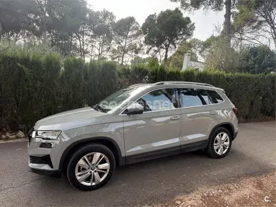 Usado Skoda Karoq Selection 150 CV (110 kW) 2025 Gris / plata SUV